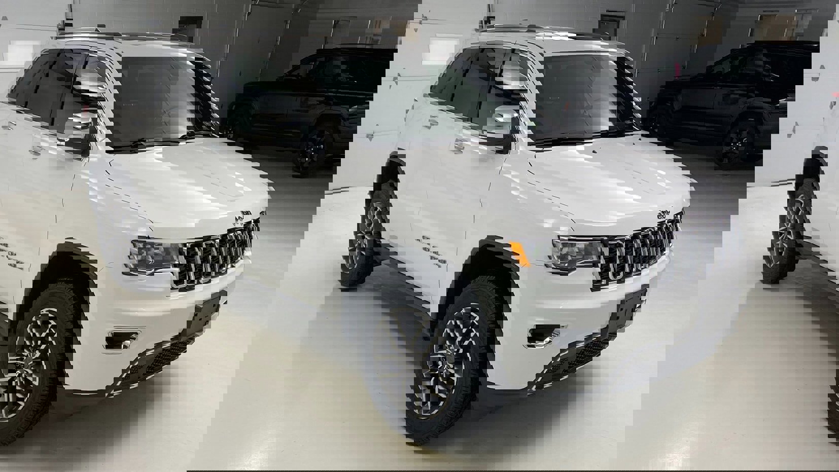 Certified 2022 Jeep Grand Cherokee Limited image 4