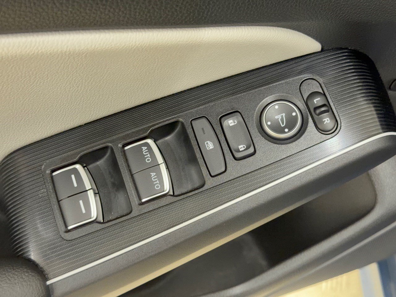 Used 2025 Honda Civic FWD Hybrid Sedan image 15