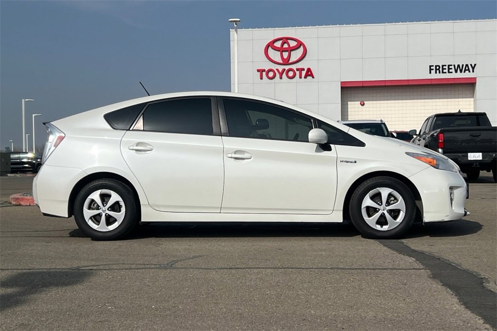 Used 2013 Toyota Prius Four image 3
