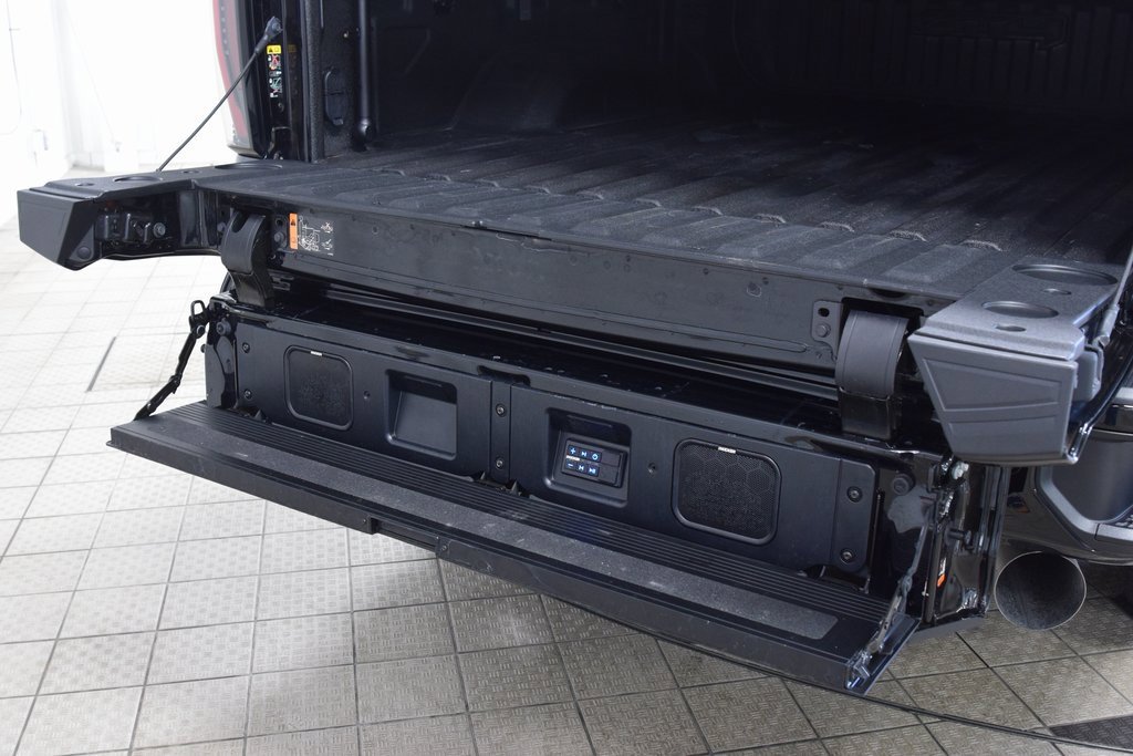 Used 2024 GMC Sierra 2500 AT4 w/ Technology Package image 22