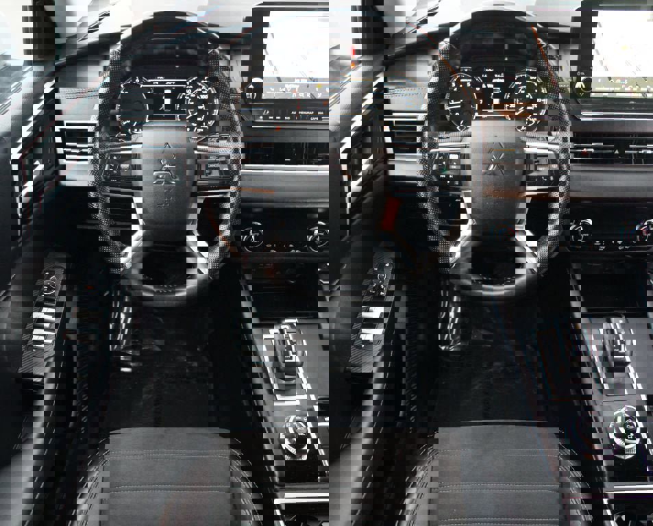 Used 2024 Mitsubishi Outlander SE image 5