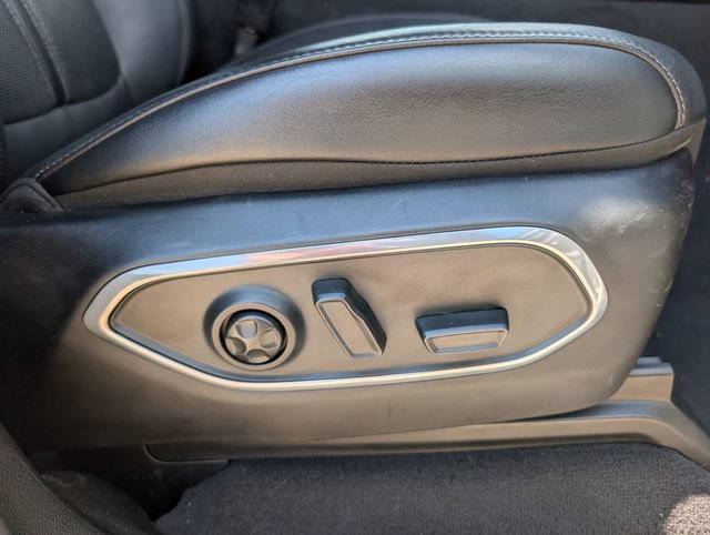 Used 2024 Jeep Wagoneer L Series II RWD image 36