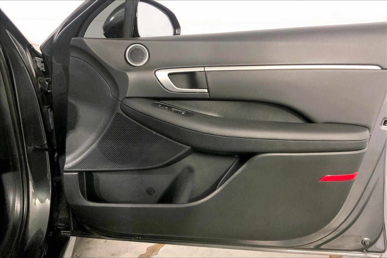 Used 2025 Hyundai Sonata SEL FWD image 25