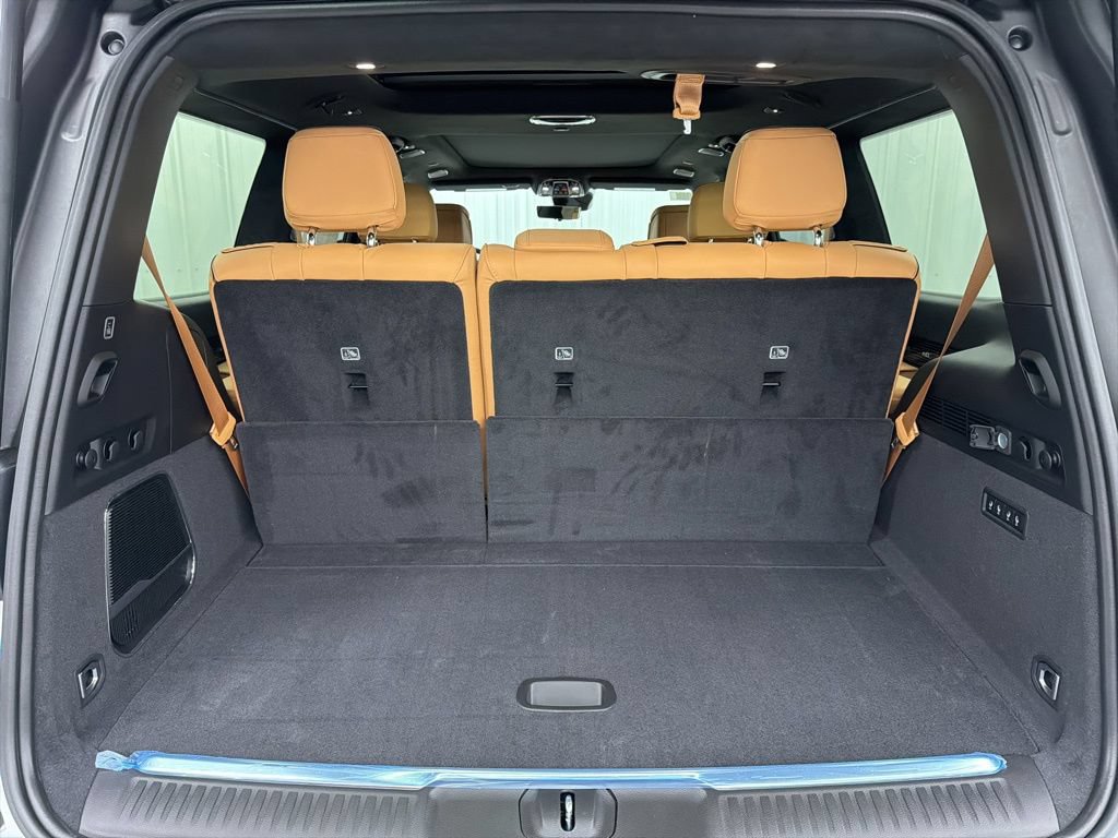 New 2026 Jeep Grand Wagoneer Summit AWD/4WD image 8