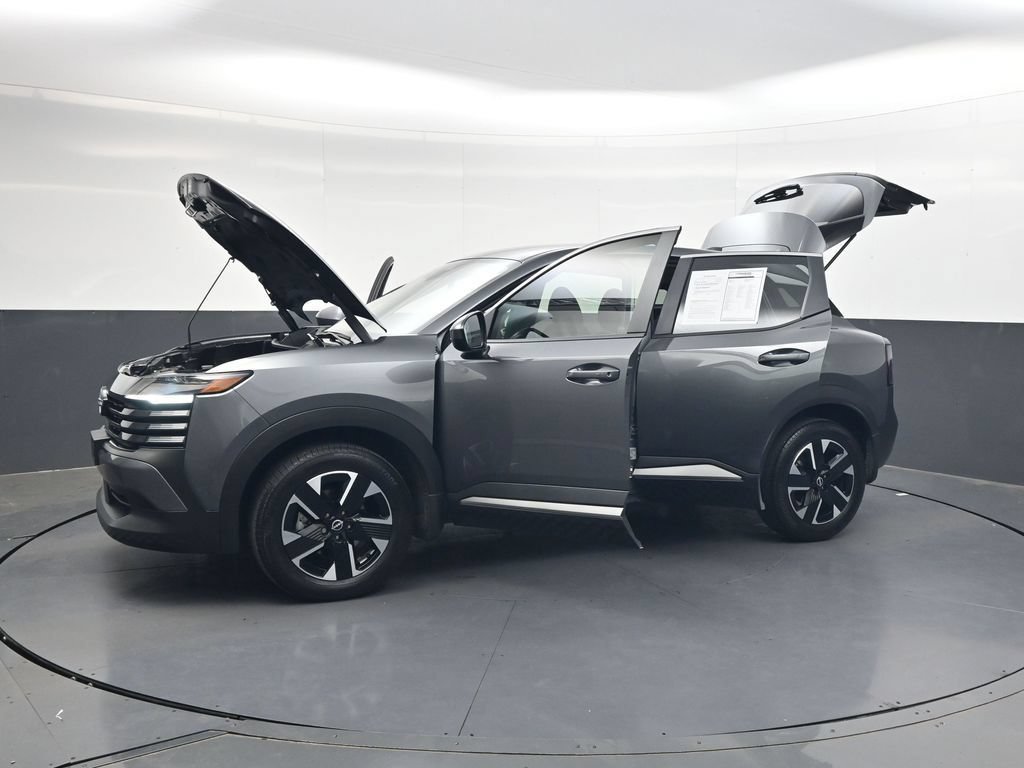 Certified 2025 Nissan Kicks SV AWD/4WD image 43