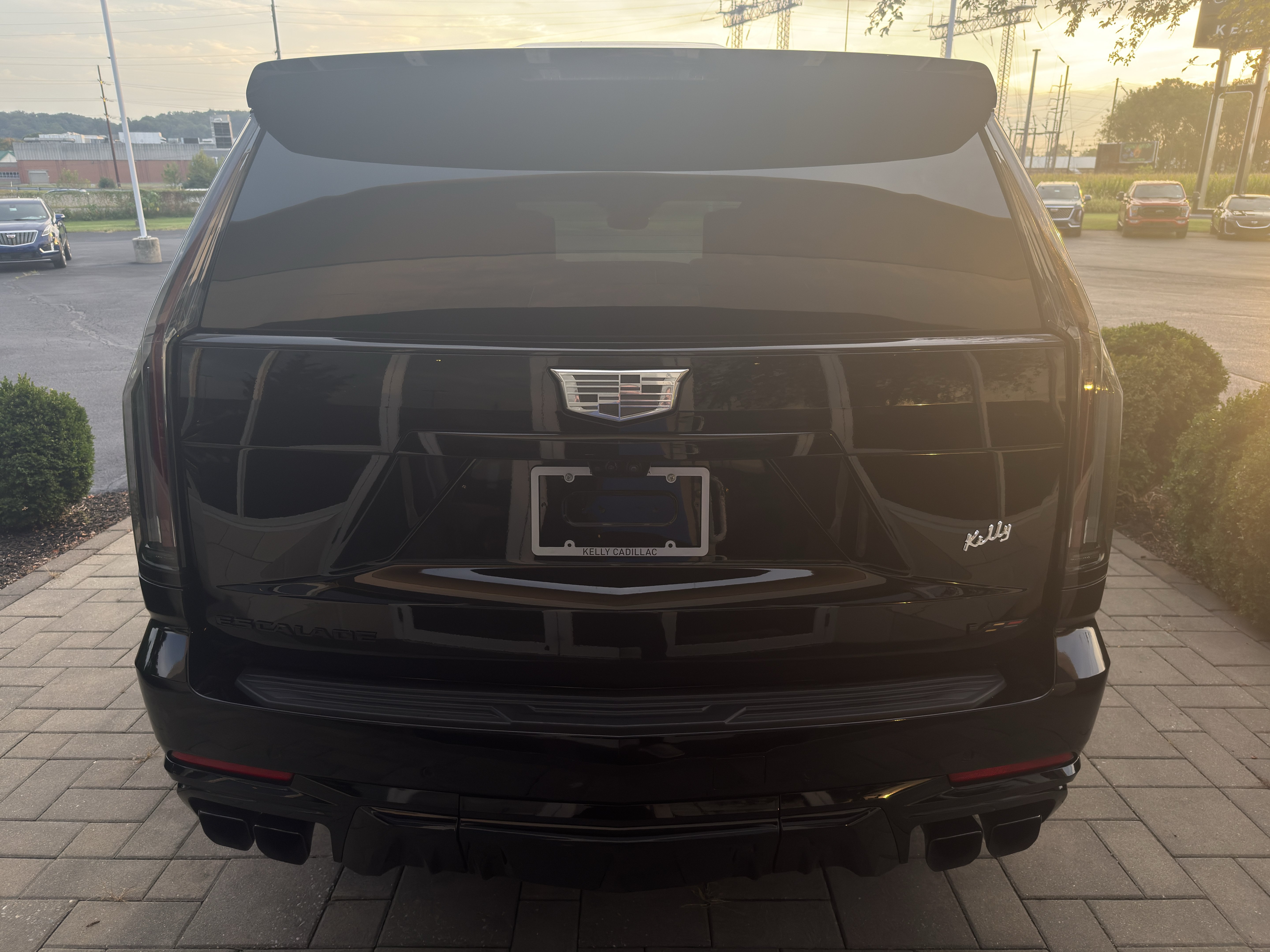 Used 2025 Cadillac Escalade V w/ LPO, ONYX Package AWD/4WD image 6