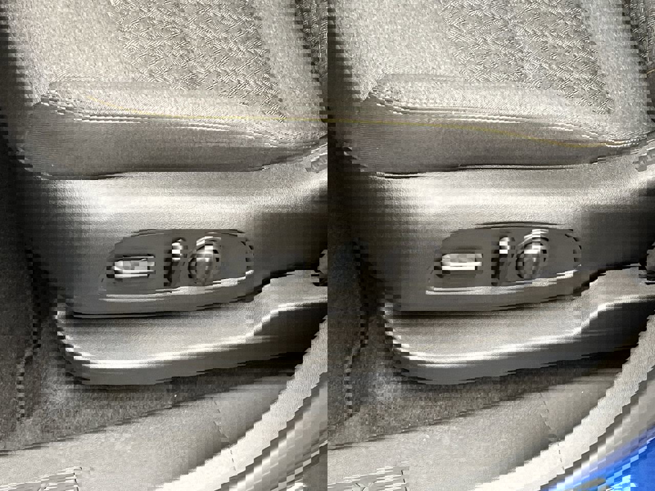 Certified 2022 Chevrolet Equinox LT w/ Driver Convenience Package image 10