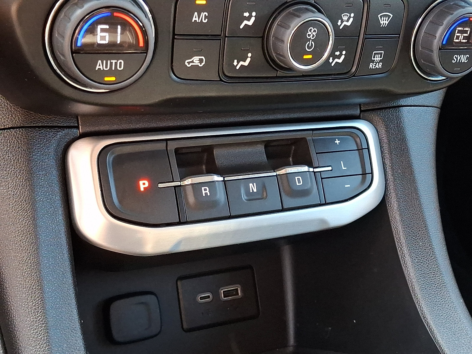 Certified 2023 GMC Acadia SLE w/ Driver Convenience Package AWD/4WD image 17