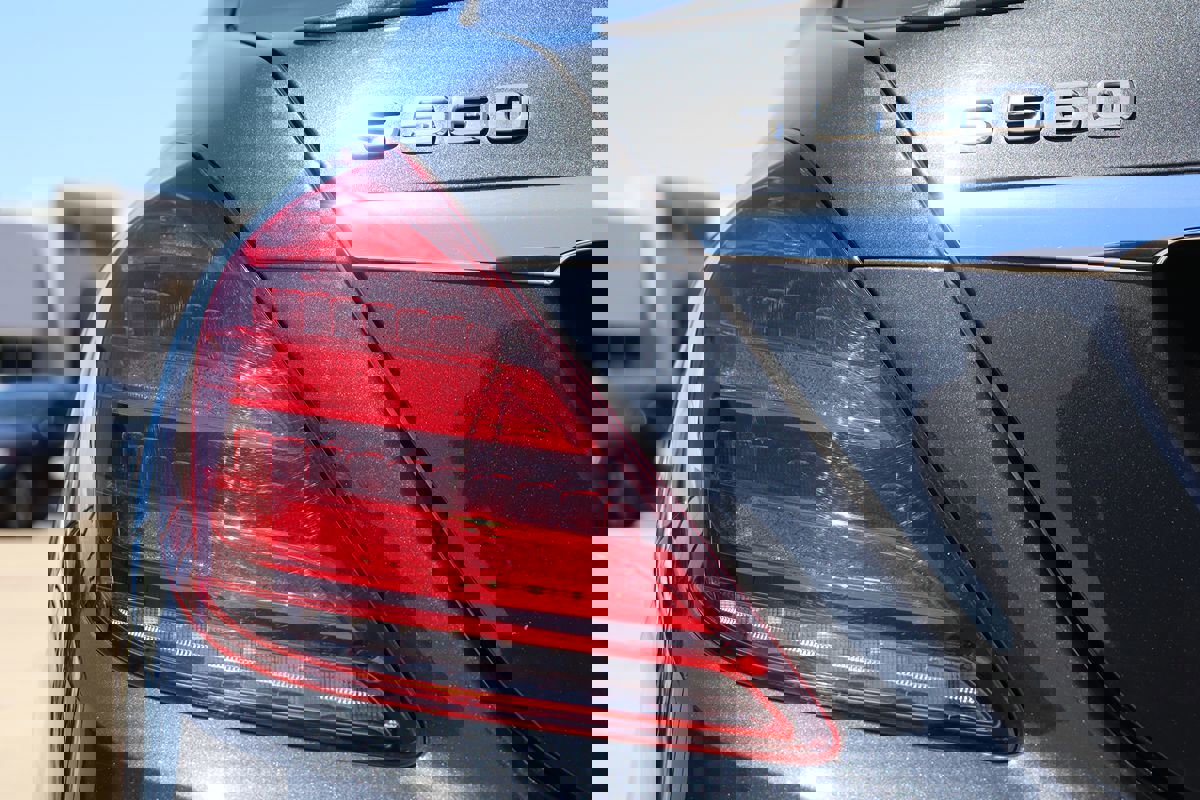 Used 2019 Mercedes-Benz S 560 Sedan w/ AMG Line Exterior image 14