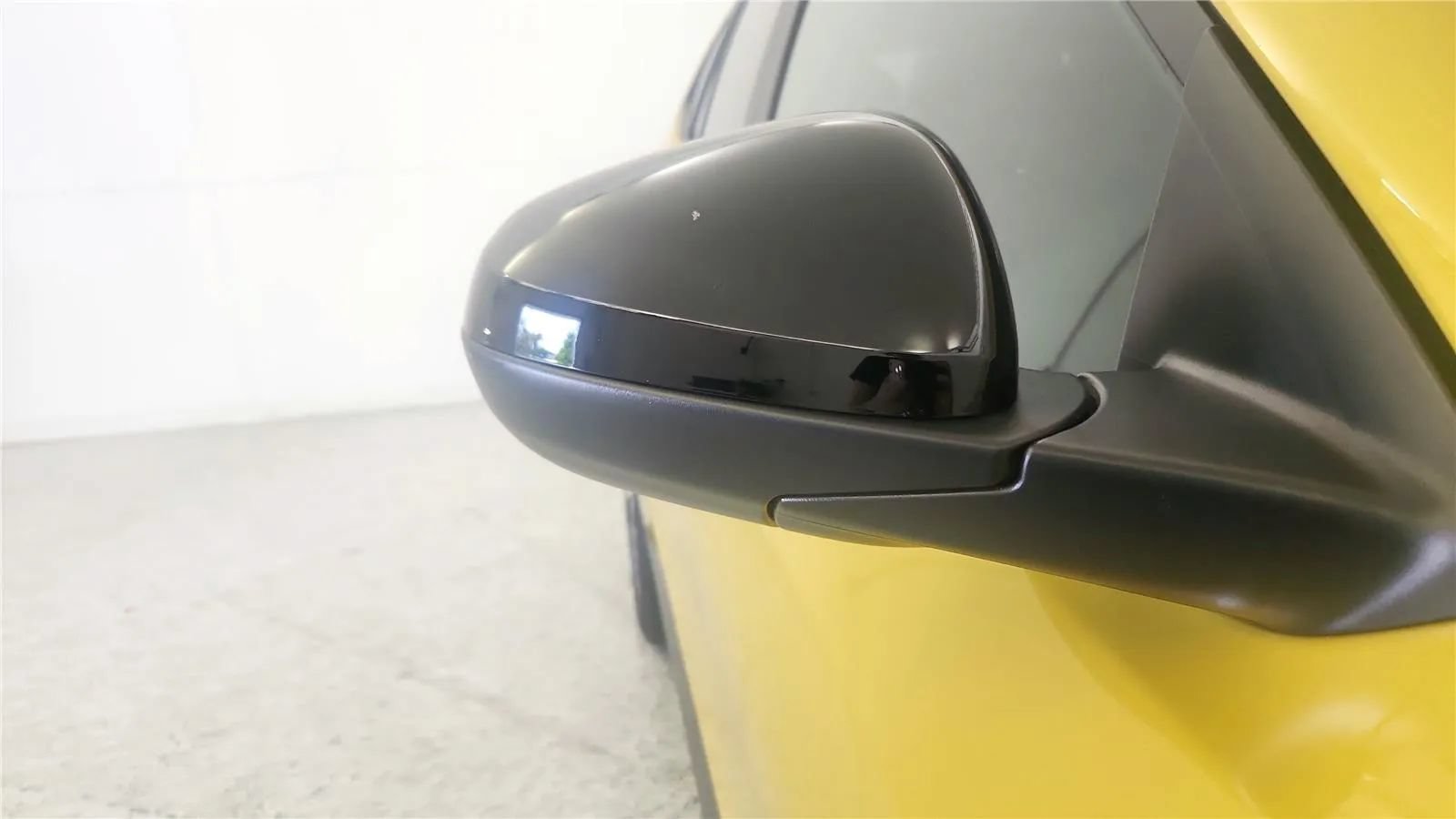 Used 2025 Chevrolet Trax RS w/ Driver Confidence Package FWD image 18