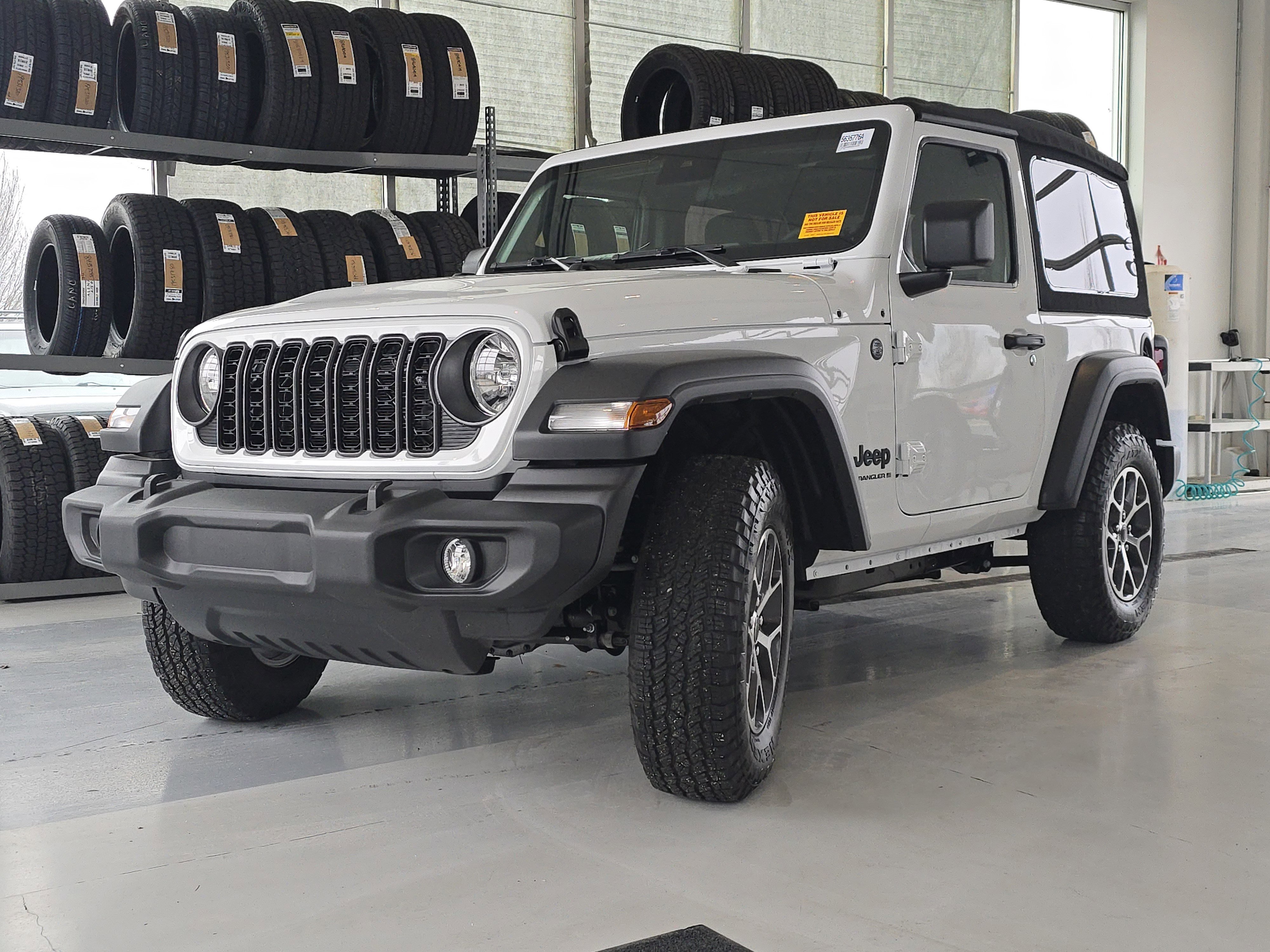 Used 2024 Jeep Wrangler Sport S image 13