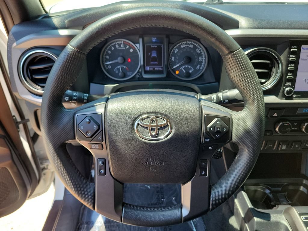 Used 2022 Toyota Tacoma TRD Off-Road w/ Technology Package AWD/4WD image 25