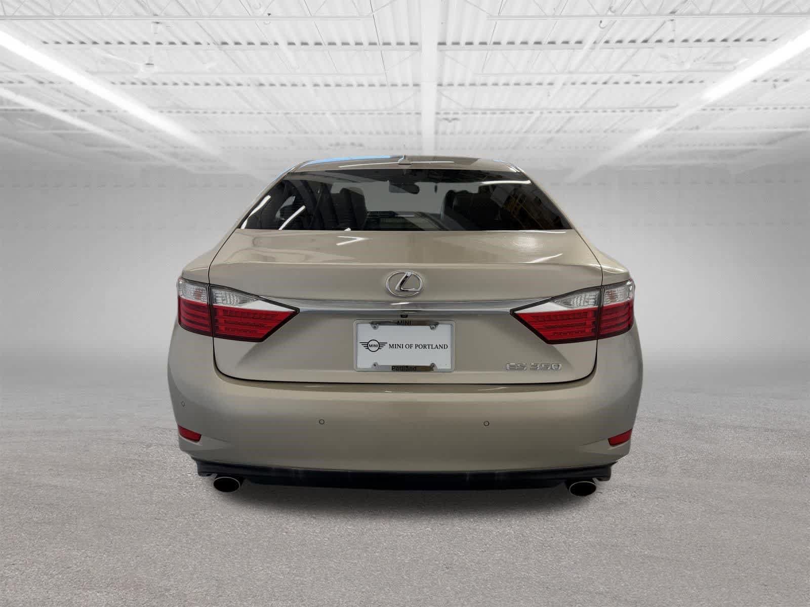 Used 2013 Lexus ES 350 w/ Luxury Pkg FWD image 4