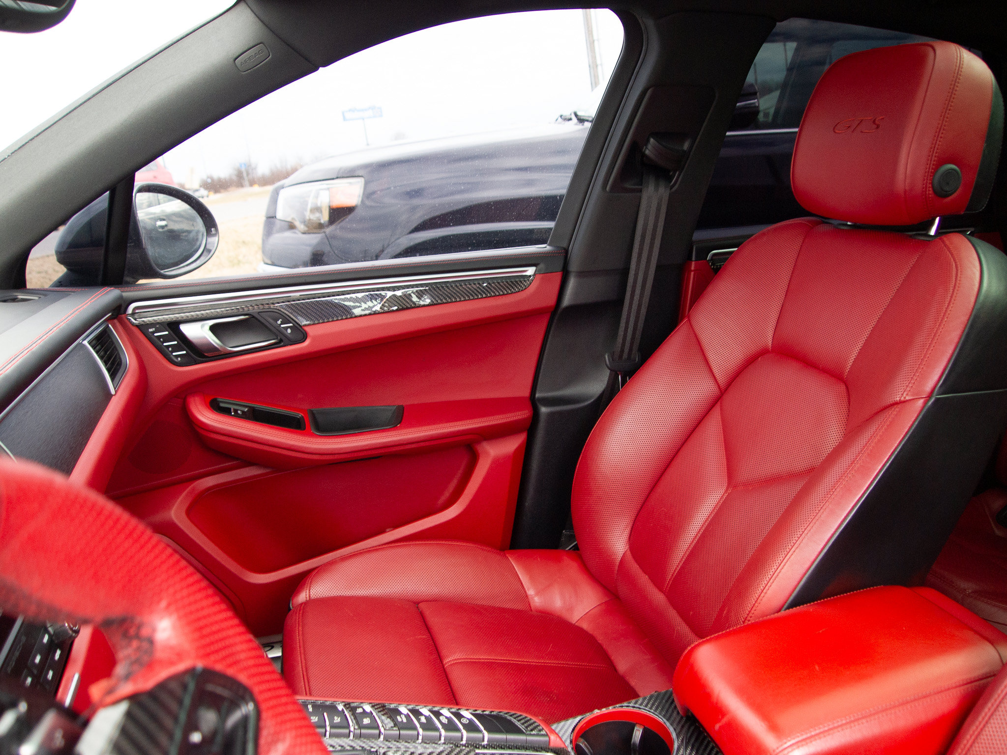 Used 2018 Porsche Macan GTS AWD/4WD image 13
