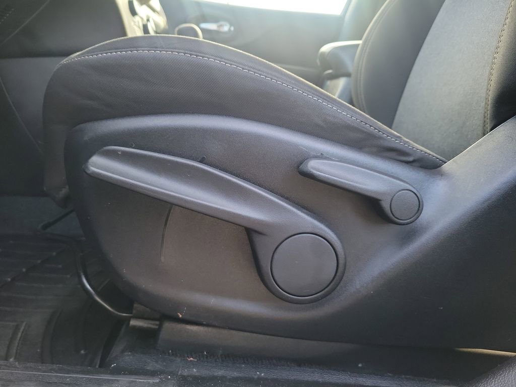 Used 2014 Jeep Cherokee Latitude image 19