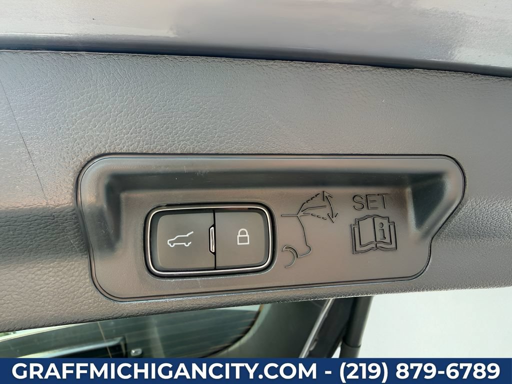 Used 2022 Ford Explorer XLT w/ Equipment Group 202A AWD/4WD image 28
