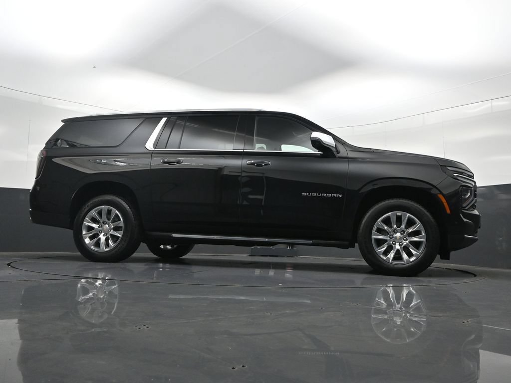 Used 2026 Chevrolet Suburban Premier AWD/4WD image 34