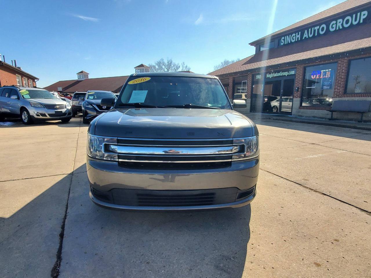 Used 2016 Ford Flex SE image 2
