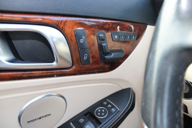 Used 2013 Mercedes-Benz SLK 250 image 24