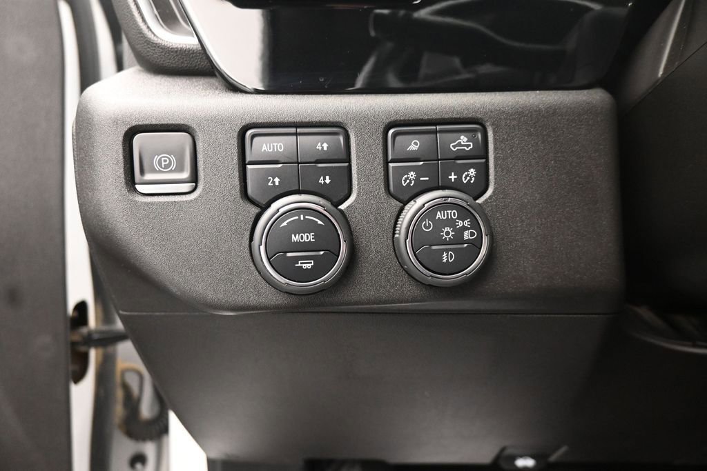 Used 2023 Chevrolet Silverado 1500 LTZ w/ LTZ Convenience Package II AWD/4WD image 20