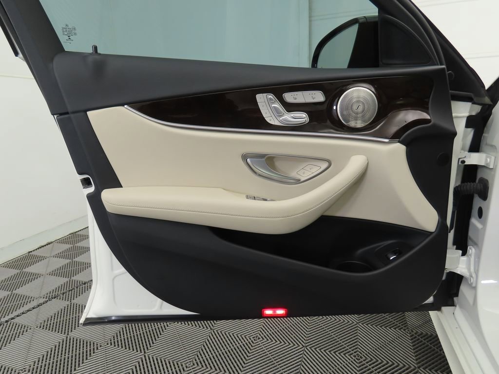 Used 2023 Mercedes-Benz E 350 Sedan image 23