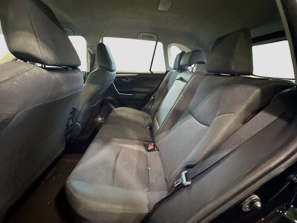 Used 2025 Toyota RAV4 LE AWD/4WD image 24