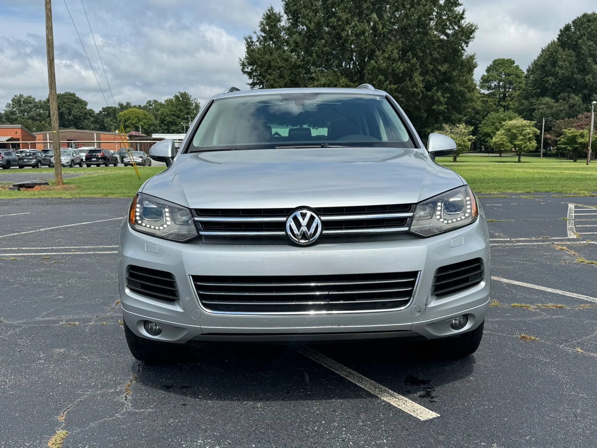 Used 2013 Volkswagen Touareg VR6 AWD/4WD image 10