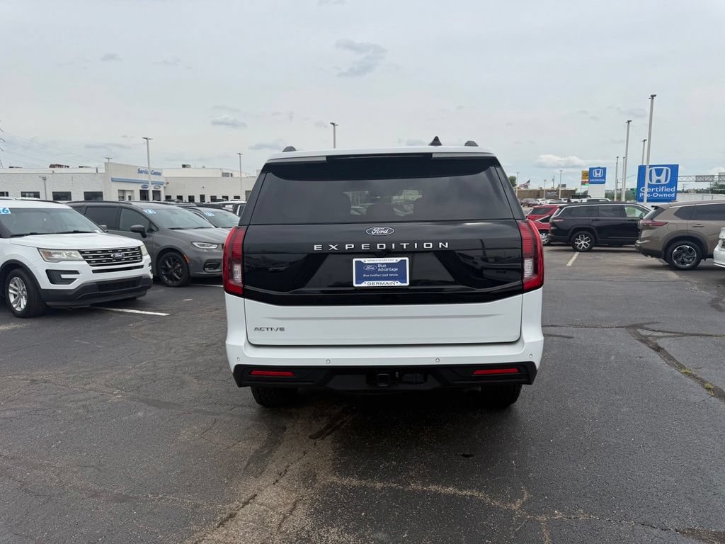 Used 2025 Ford Expedition Active RWD image 6