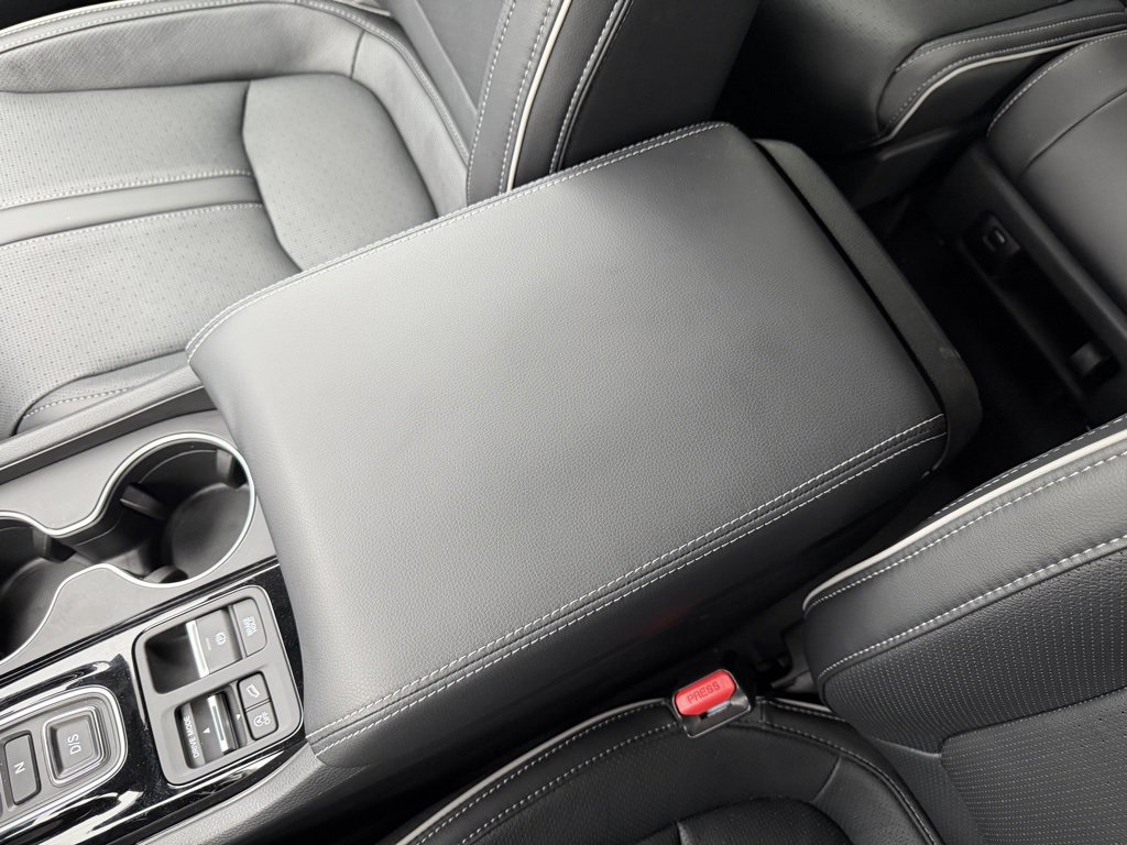 Used 2025 Honda Pilot Elite image 26