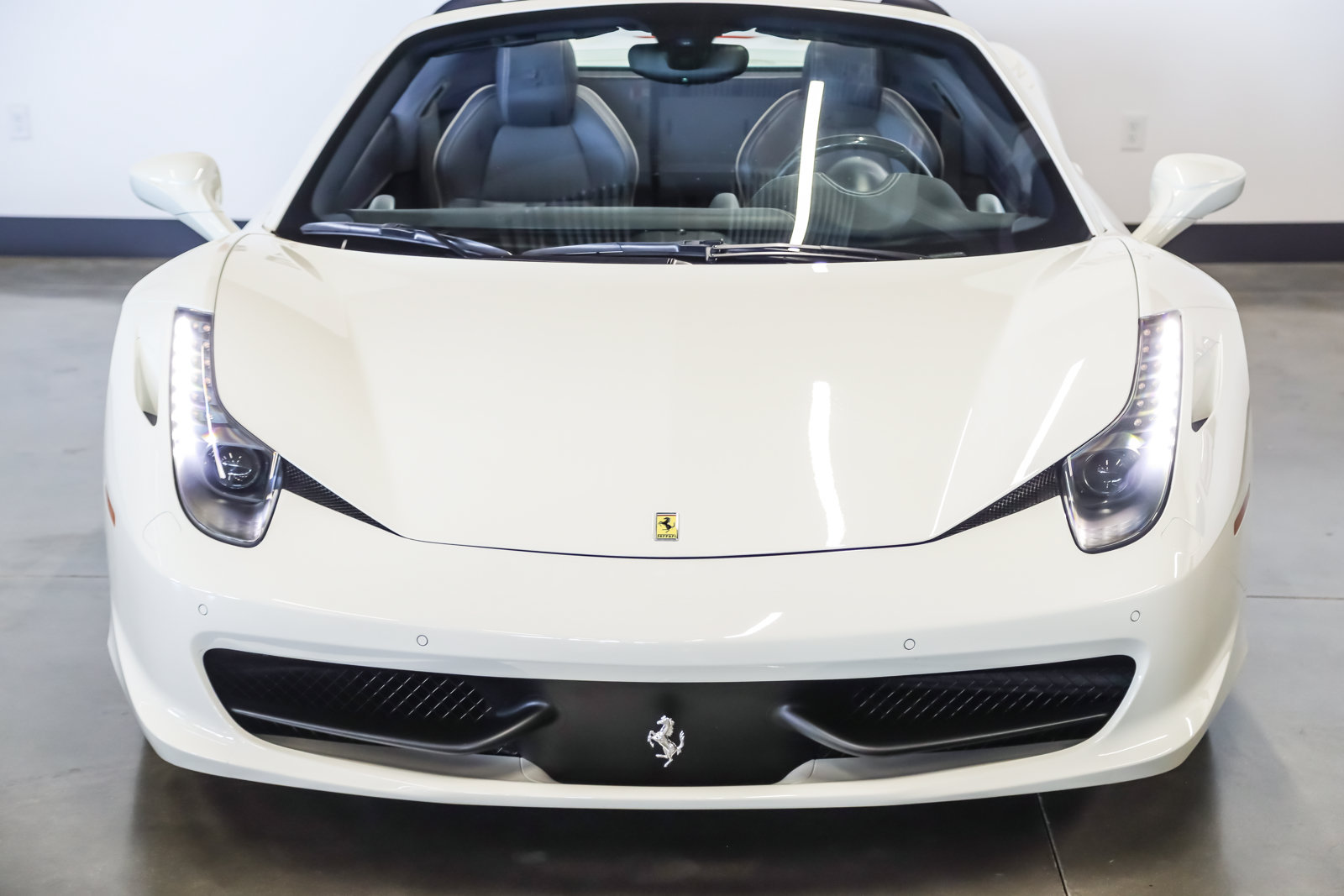 Used 2015 Ferrari 458 Spider RWD image 5