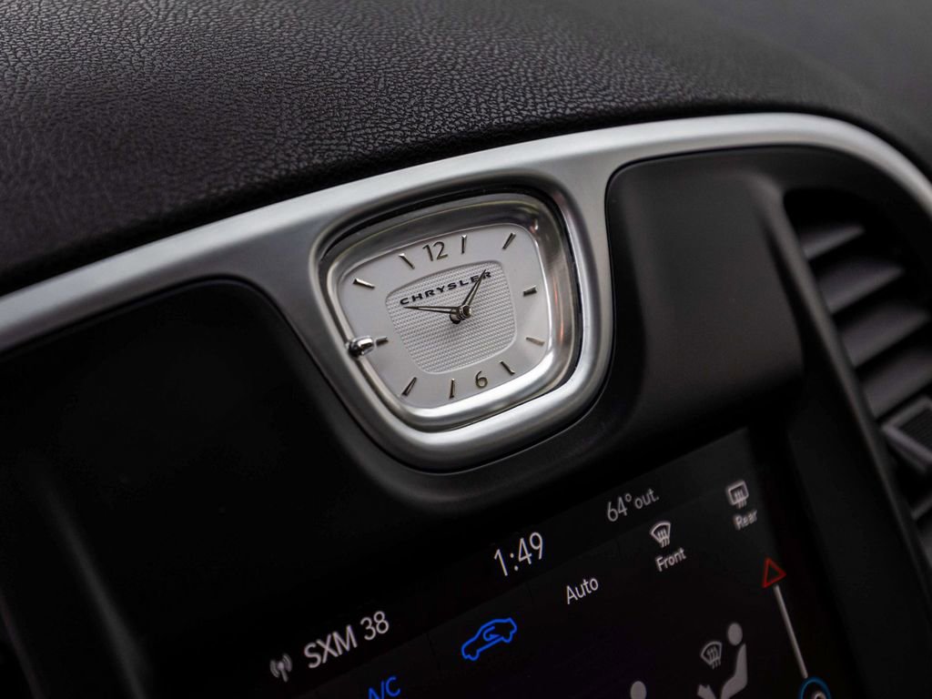 Used 2021 Chrysler 300 Touring L AWD/4WD image 22