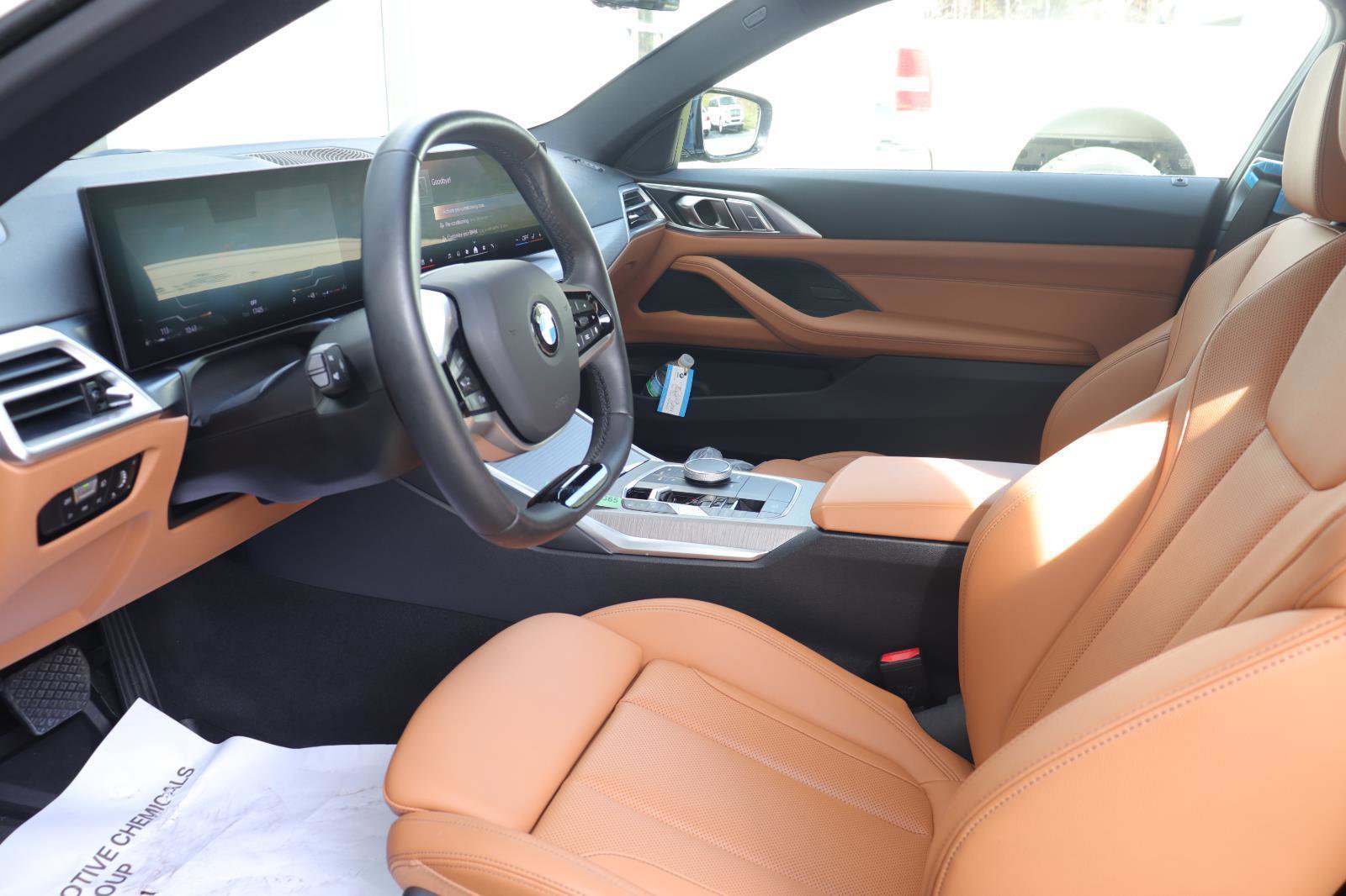 Used 2025 BMW 430i Coupe w/ Convenience Package image 11