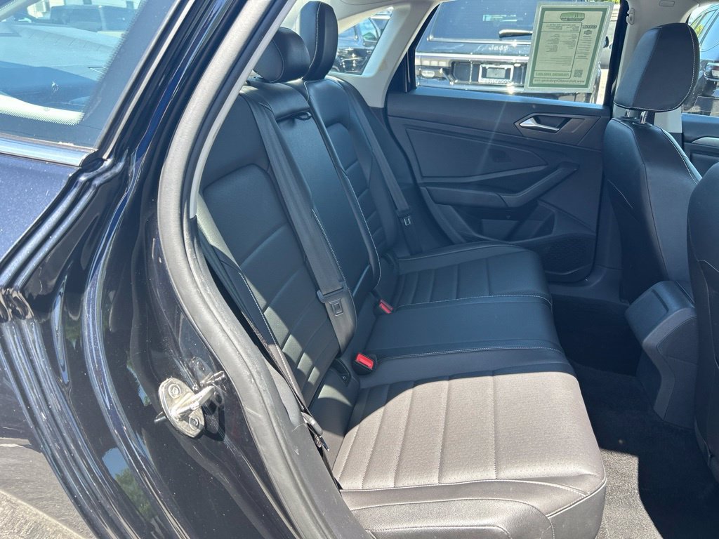 Used 2024 Volkswagen Jetta SE FWD image 25