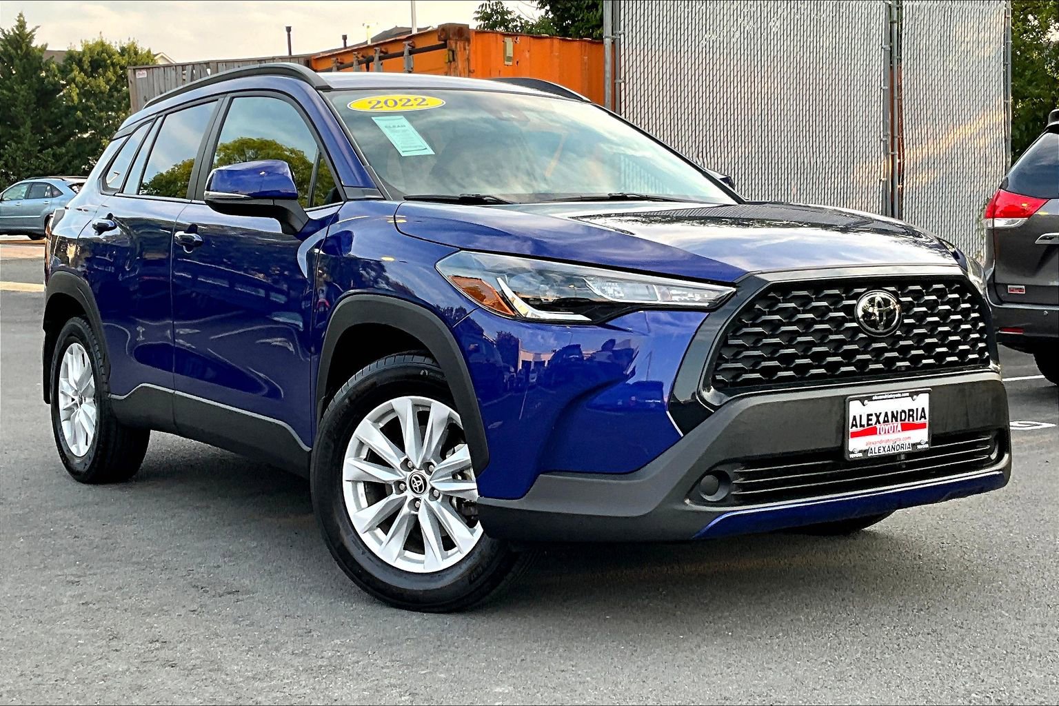 Used 2022 Toyota Corolla Cross LE image 2