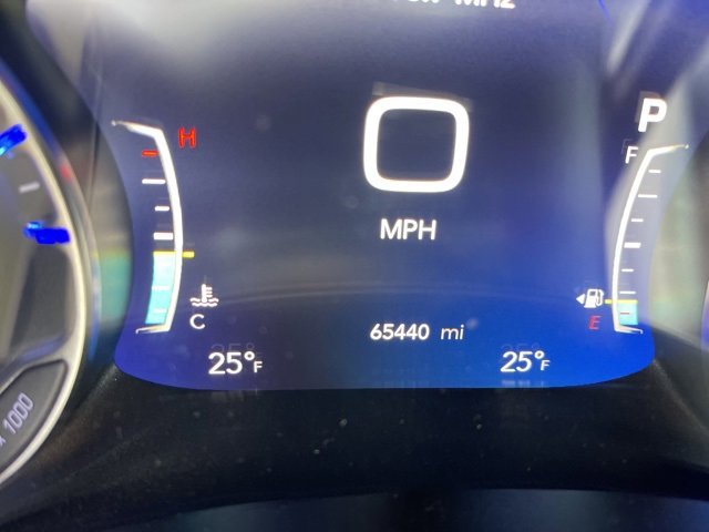 Used 2023 Chrysler Pacifica Touring-L image 24