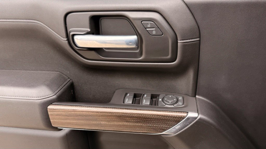 Used 2019 Chevrolet Silverado 1500 RST AWD/4WD image 33