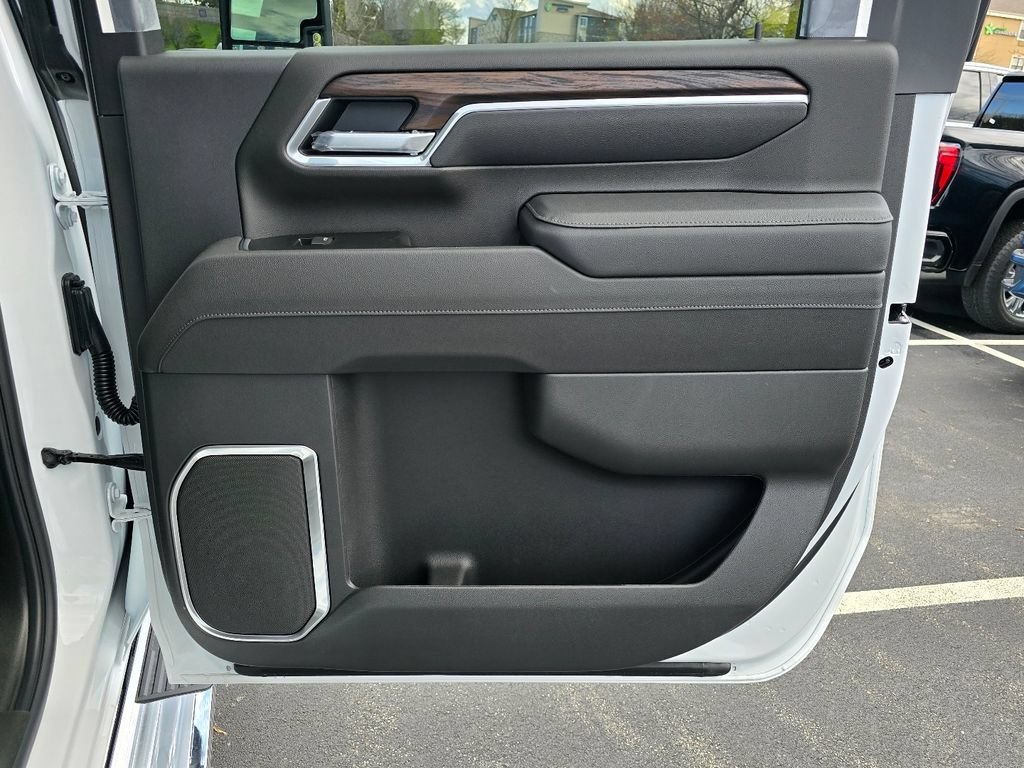 New 2026 GMC Sierra 2500 SLT w/ SLT Premium Package AWD/4WD image 29