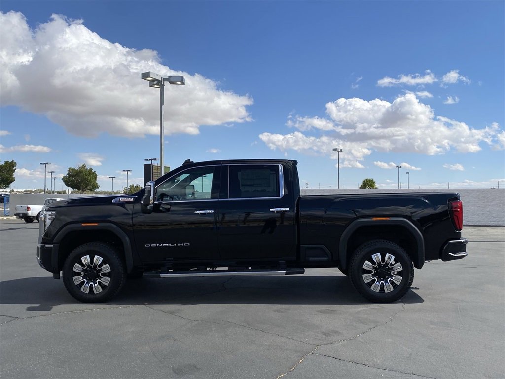 New 2025 GMC Sierra 2500 Denali image 8