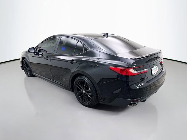 Used 2025 Toyota Camry SE image 5