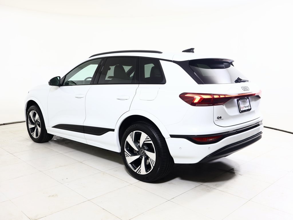 Used 2025 Audi Q6 e-tron Premium Plus image 14