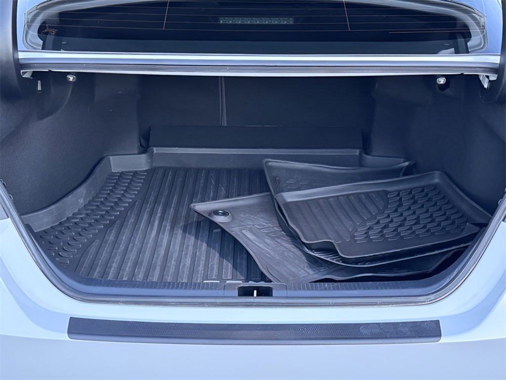 Used 2022 Toyota Camry XSE image 21