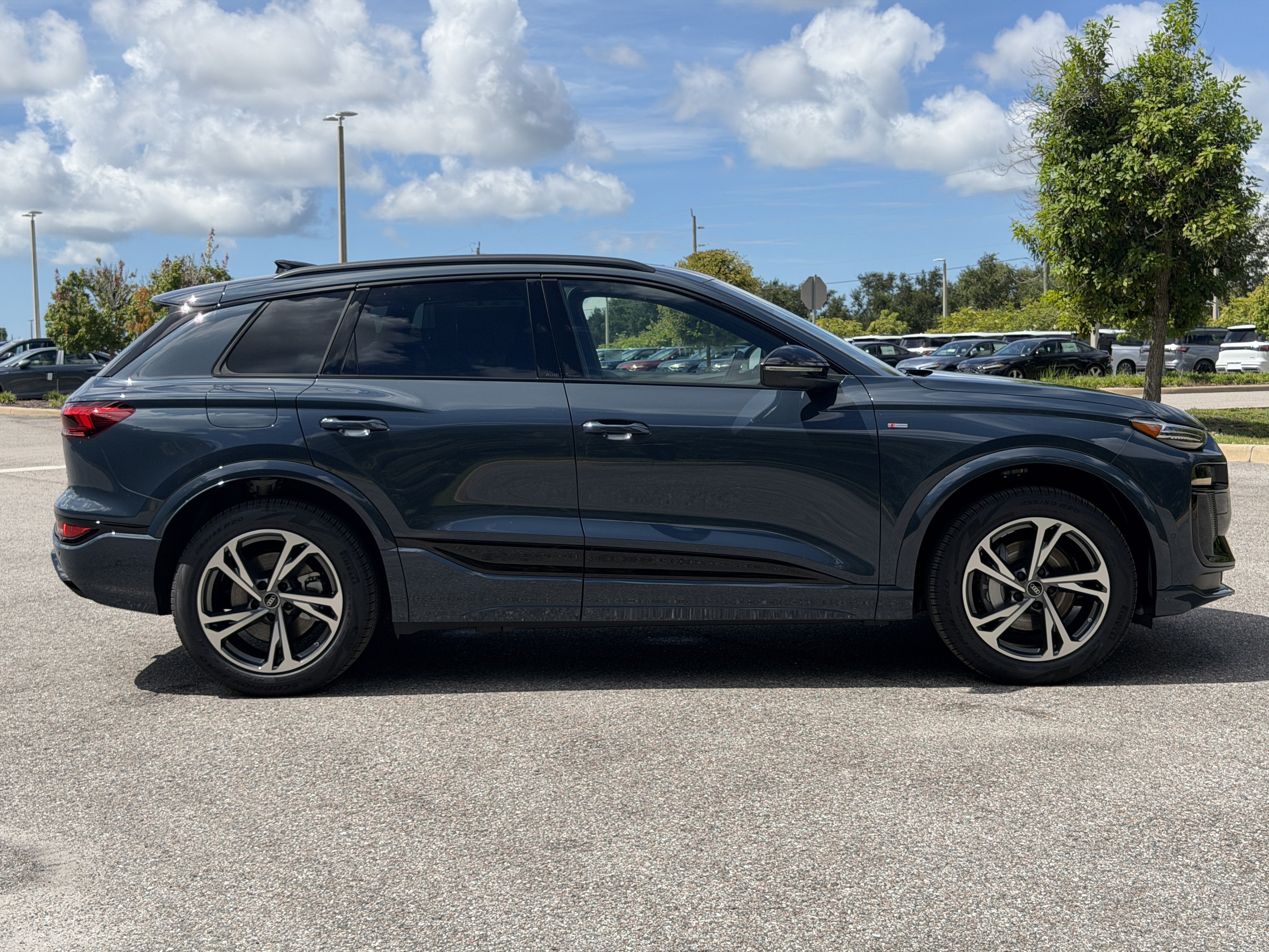 New 2027 Audi Q6 e-tron Premium Plus AWD/4WD image 8