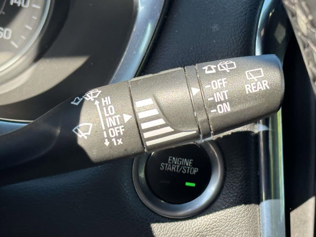 Used 2023 Chevrolet Traverse RS AWD/4WD image 26
