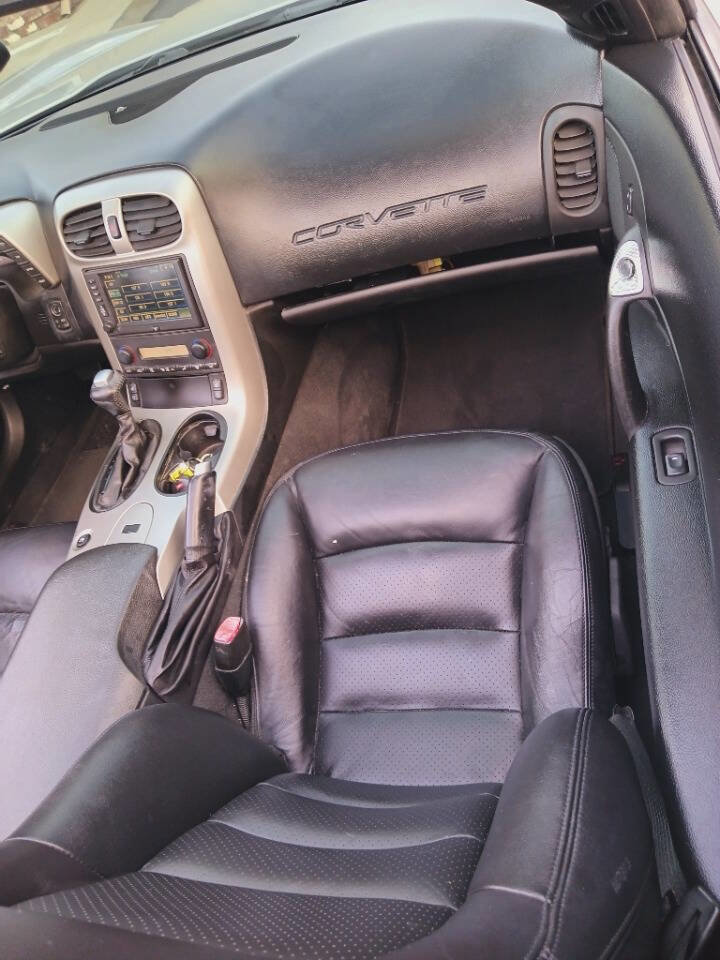 Used 2005 Chevrolet Corvette Coupe w/ Preferred Equipment Group image 5