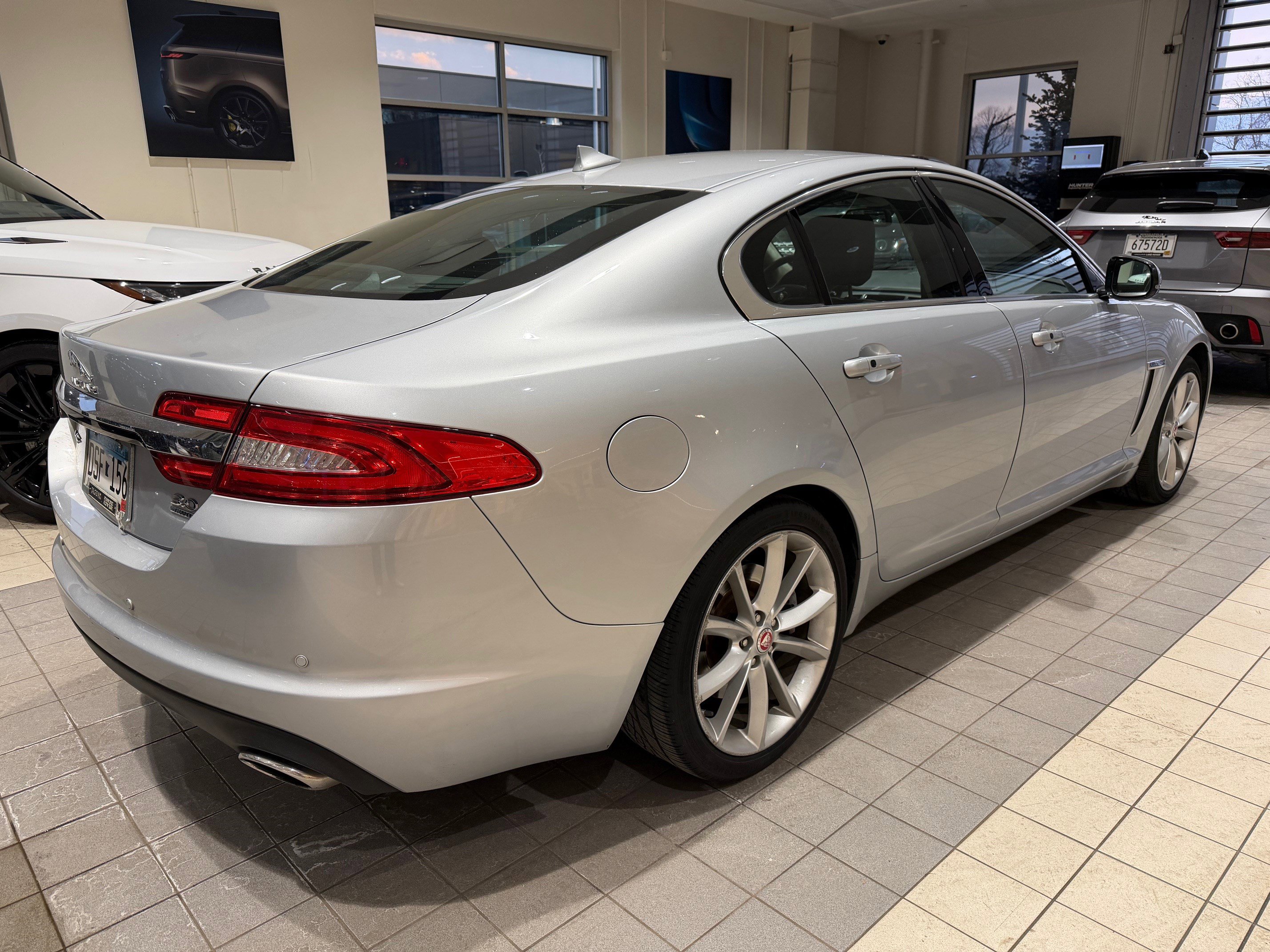 Used 2015 Jaguar XF Sport image 6