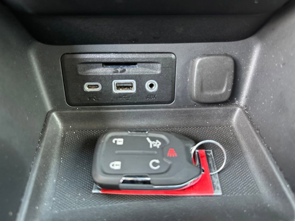 Used 2024 GMC Terrain SLT image 29