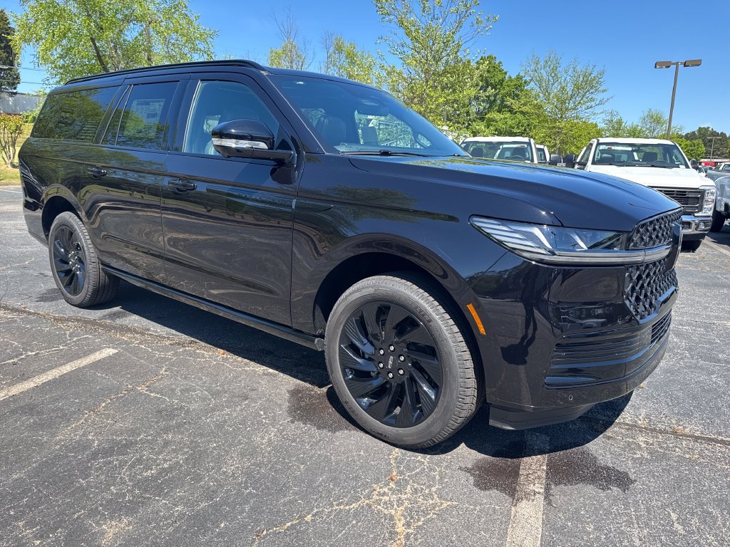 New 2026 Lincoln Navigator L Reserve w/ Jet Appearance Package
