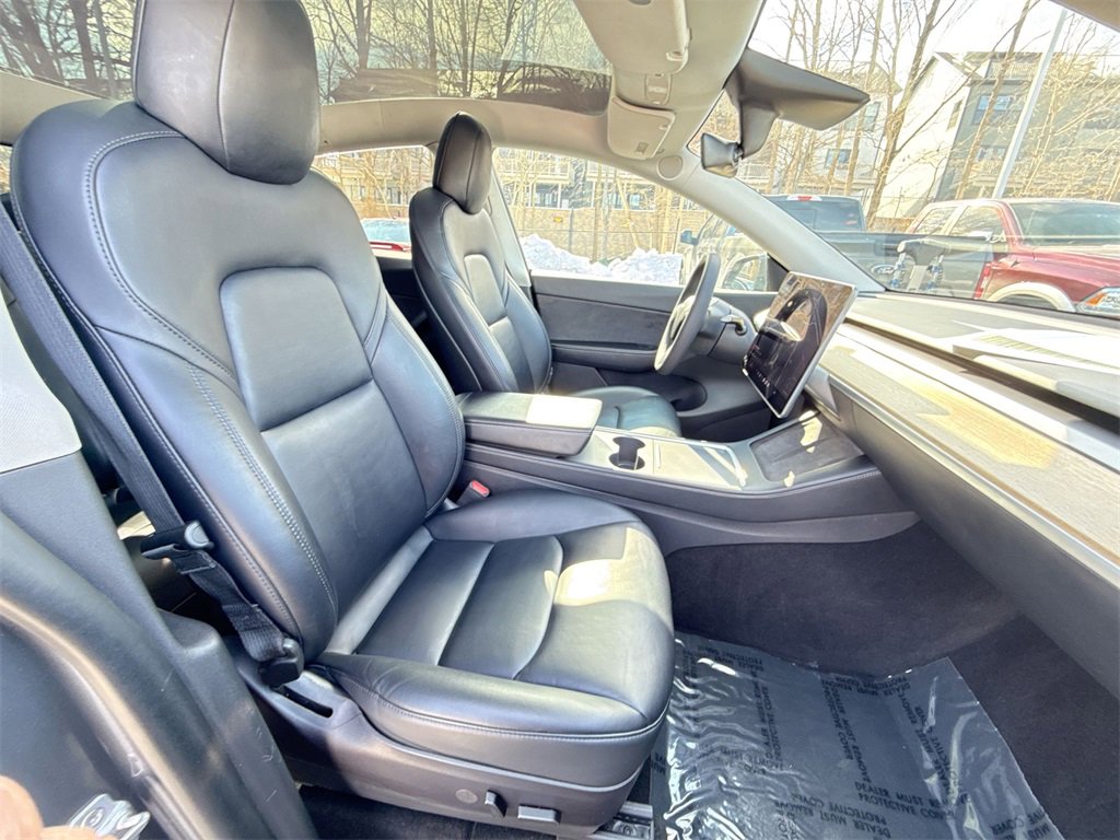 Used 2021 Tesla Model Y Long Range image 25