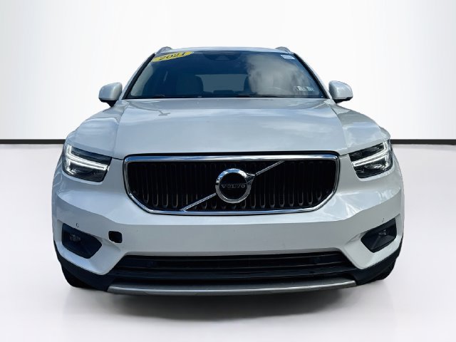 Used 2021 Volvo XC40 T5 Momentum w/ Protection Package Premier AWD/4WD image 2