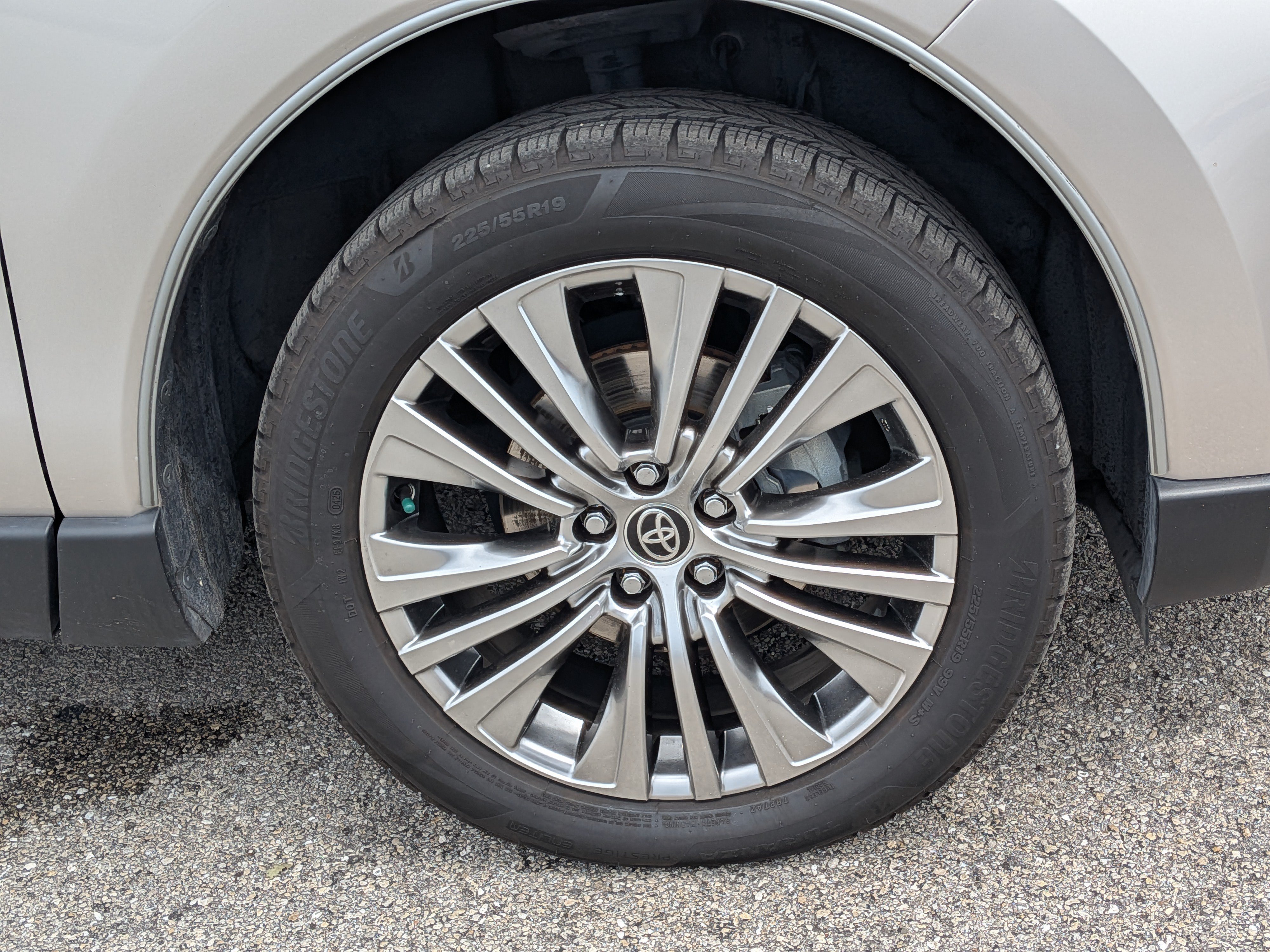 Used 2021 Toyota Venza Limited AWD/4WD image 11